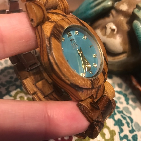 Watch - Picture 5 of 9